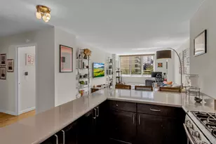 345 E 93rd St, New York, NY 10128 - Photo 2