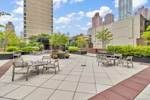 345 E 93rd St, New York, NY 10128 - Photo 46