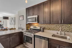 345 E 93rd St, New York, NY 10128 - Photo 4