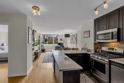 345 E 93rd Street #4F, New York, NY 10128 - Photo 1