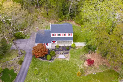 25 Hudson Drive, Hyde Park, NY 12538 - Photo 4