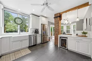 26 Chestnut St, Glen Cove, NY 11542 - Photo 12