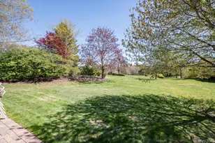 155 Altessa Blvd, Melville, NY 11747 - Photo 20