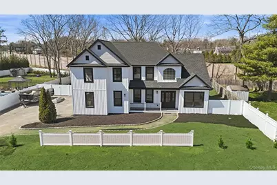 112 S Hillside Avenue, Nesconset, NY 11767 - Photo 2
