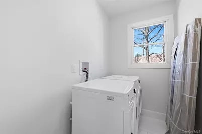112 S Hillside Avenue, Nesconset, NY 11767 - Photo 22