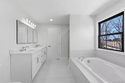 112 S Hillside Avenue, Nesconset, NY 11767 - Photo 36