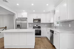 49 Sandy Hollow Dr, Smithtown, NY 11787 - Photo 8