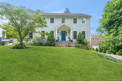 6 Cedar Avenue, Locust Valley, NY 11560 - Photo 2