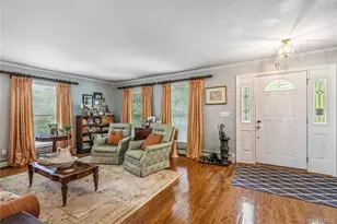 6 Cedar Ave, Locust Valley, NY 11560 - Photo 6