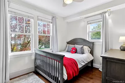 12 Belleview Avenue, Port Washington, NY 11050 - Photo 22