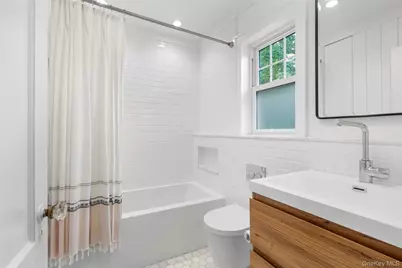 174 Sparks Avenue, Pelham, NY 10803 - Photo 18