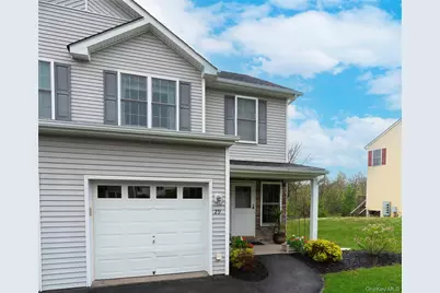 29 Aveonis Court, Fishkill, NY 12524 - Photo 4