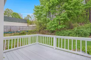 4 Cherry Ln, Poughkeepsie, NY 12601 - Photo 18