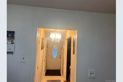 14 Vanata Court, Hempstead, NY 11550 - Photo 2