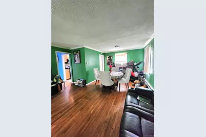 301 Pennsylvania Avenue, Roosevelt, NY 11575 - Photo 4