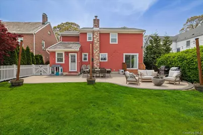 33 Rodney Place, Rockville Centre, NY 11570 - Photo 22