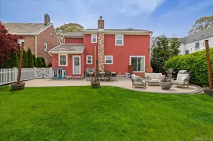 33 Rodney Pl, Rockville Centre, NY 11570 - Photo 22