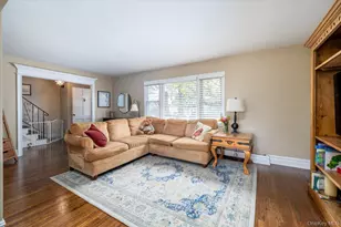 33 Rodney Pl, Rockville Centre, NY 11570 - Photo 6