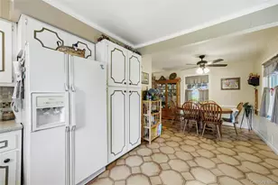 56 Wood Ave, Amityville, NY 11701 - Photo 16
