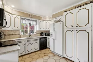 56 Wood Ave, Amityville, NY 11701 - Photo 12