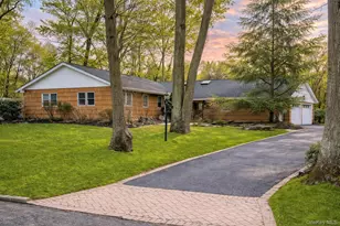 38 Arista Dr, Dix Hills, NY 11746 - Photo 4