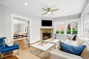 20 Elk Ave, New Rochelle, NY 10804 - Photo 10
