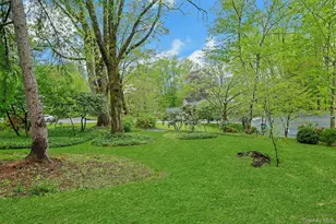 29 Maplewood Way, Pleasantville, NY 10570 - Photo 2
