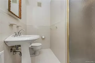 15 Combes Ave, Rockville Centre, NY 11570 - Photo 26