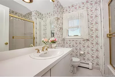 15 Combes Avenue, Rockville Centre, NY 11570 - Photo 32