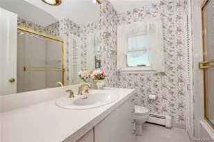 15 Combes Ave, Rockville Centre, NY 11570 - Photo 32