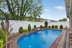 160-15 90th St, Howard Beach, NY 11414 - Photo 34