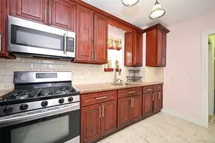 198-07 116th Ave, Saint Albans, NY 11412 - Photo 4