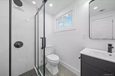 200 Irish Lane, Islip Terrace, NY 11752 - Photo 16