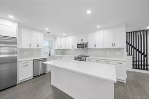 200 Irish Ln, Islip Terrace, NY 11752 - Photo 8
