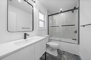 200 Irish Ln, Islip Terrace, NY 11752 - Photo 30