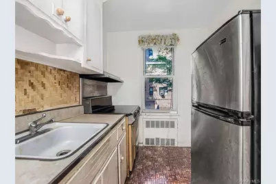 3305 92nd Street #1B, Jackson Heights, NY 11372 - Photo 4