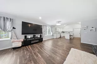 153 Ridgewood Ave, Middletown, NY 10940 - Photo 6