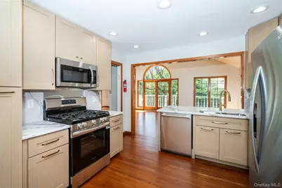 177 Puritan Drive, Scarsdale, NY 10583 - Photo 16