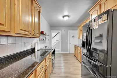 370 Park Hill Avenue, Yonkers, NY 10705 - Photo 10
