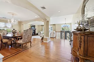8 Herkimer Ave, Jericho, NY 11753 - Photo 6