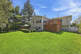 8 Herkimer Ave, Jericho, NY 11753 - Photo 32