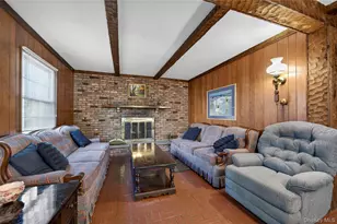 261 Wright Ave, Carle Place, NY 11514 - Photo 4