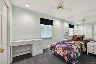 261 Wright Avenue, Carle Place, NY 11514 - Photo 12
