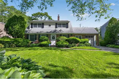 261 Wright Avenue, Carle Place, NY 11514 - Photo 2