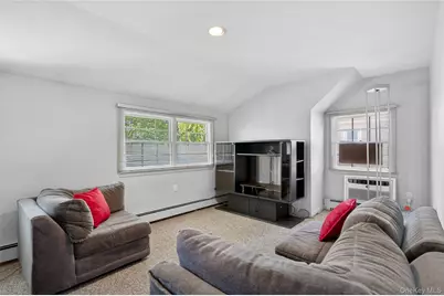 261 Wright Avenue, Carle Place, NY 11514 - Photo 14