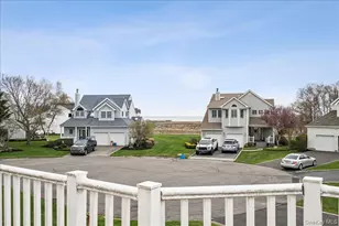 22 Spinnaker Ln, Patchogue, NY 11772 - Photo 20