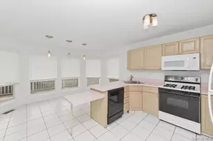 22 Spinnaker Ln, Patchogue, NY 11772 - Photo 4