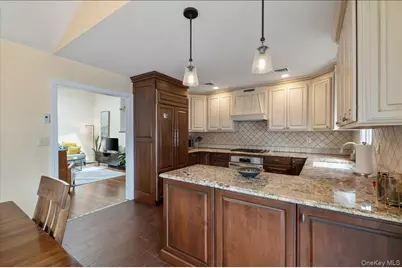 12 W Orlando Street, Massapequa, NY 11758 - Photo 12