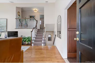 12 W Orlando Street, Massapequa, NY 11758 - Photo 2