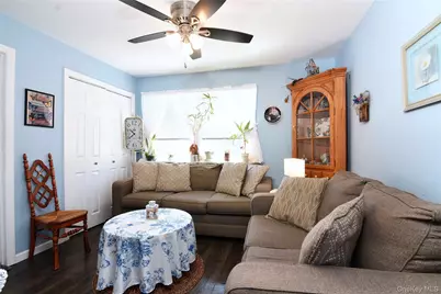 977 Brent Drive, Wantagh, NY 11793 - Photo 6